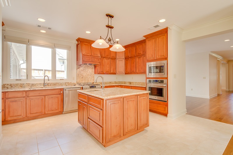 283 Barry Road Memphis, TN 38117 - Photo 5 of 25