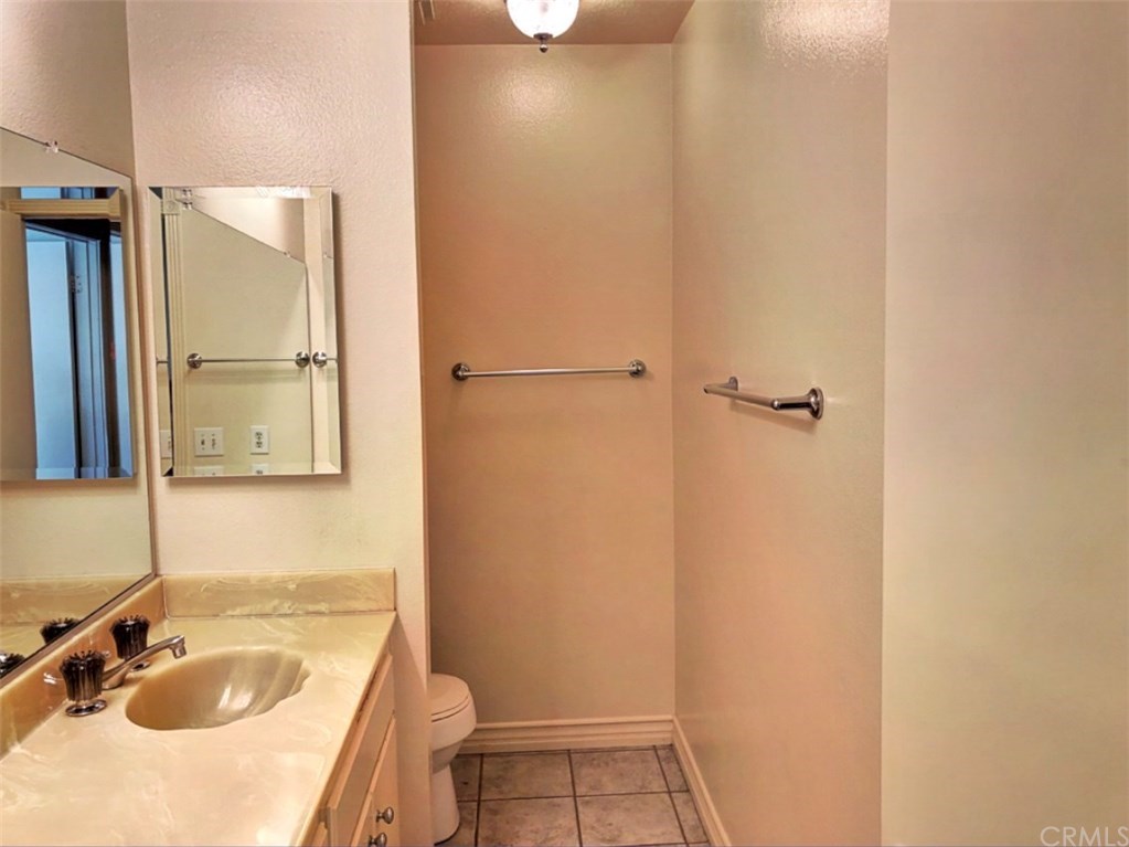 1092 Deborah Street Upland, CA 91784 - Photo 18 of 20 Hall 1/2 Bath