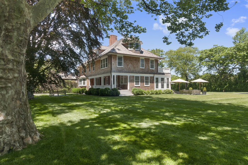 62 Dunemere Lane East Hampton, NY 11937 - Photo 2 of 20