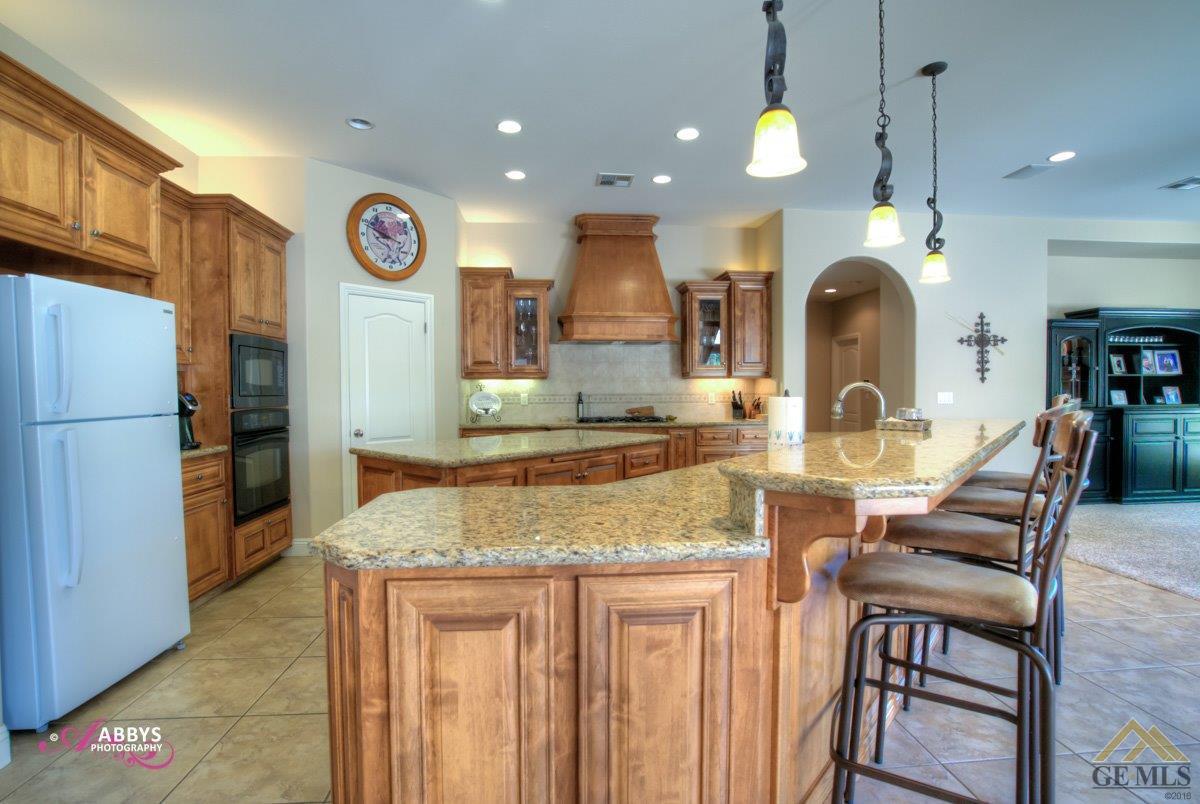 13103 Michaelangelo Drive Bakersfield, CA 93314 - Photo 18 of 37