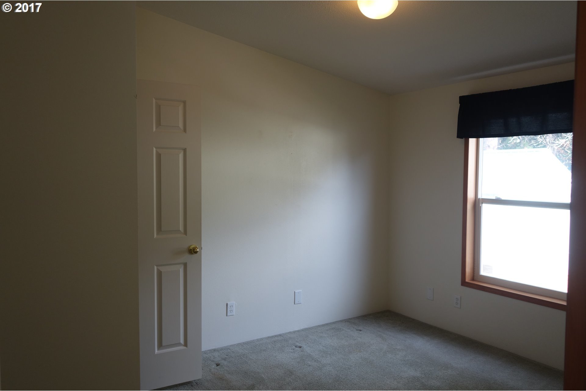 32 Mountain View Road Lyle, WA 98635 - Photo 9 of 27 Gallery Image 9