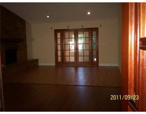 18493 Southwest 83rd Place Miami, FL 33157 - Photo 7 of 23