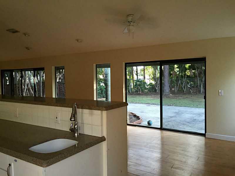 2879 Northwest 24th Court Boca Raton, FL 33431 - Photo 11 of 30 Gallery Image 11