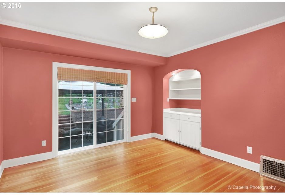 2311 Southwest Troy Street Portland, OR 97219 - Photo 9 of 32 Gallery Image 9