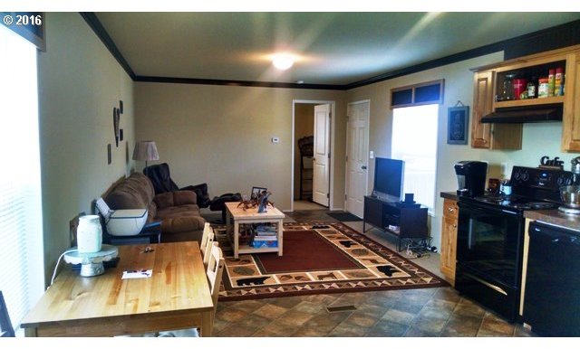 2403 Riddle Road La Grande, OR 97850 - Photo 4 of 10 Gallery Image 4