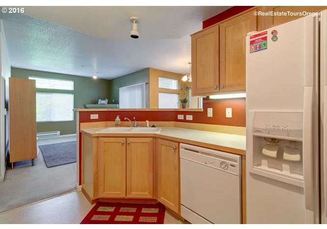 14735 Southwest Sandhill Loop, Unit 102 Beaverton, OR 97007 - Photo 5 of 14 Gallery Image 5