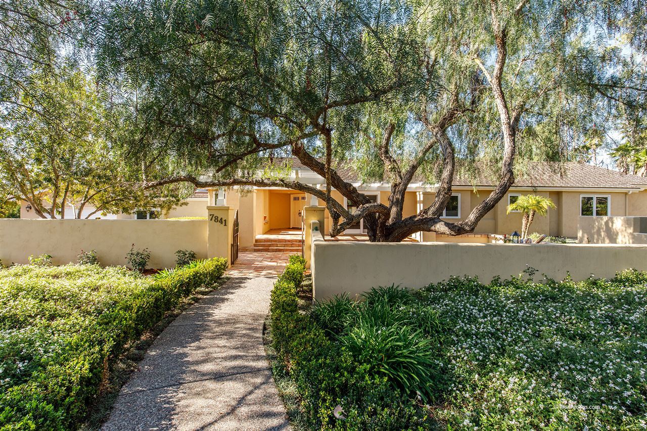 7841 Rio Senda Rancho Santa Fe, CA 92067 - Photo 5 of 25