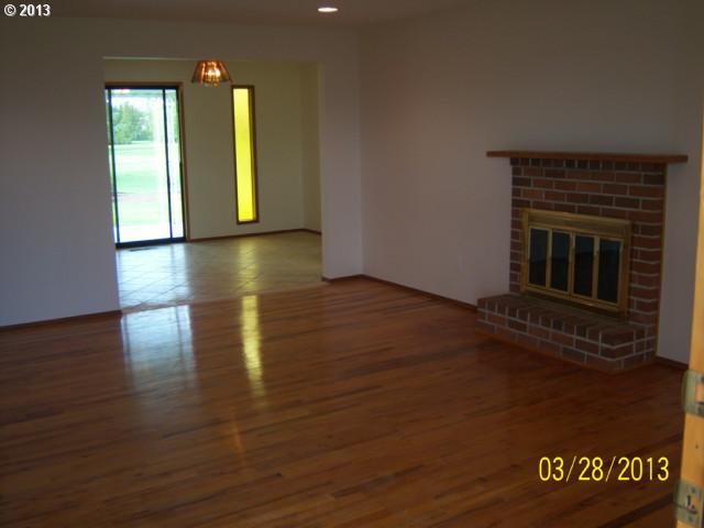 1673 Princeton Road Woodburn, OR 97071 - Photo 2 of 16 Gallery Image 2