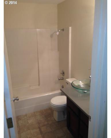 8720 Southwest Tualatin Road, Unit 200 Tualatin, OR 97062 - Photo 16 of 16