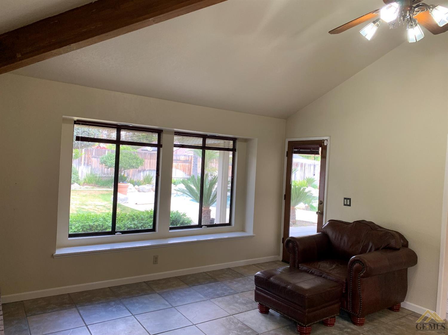 9600 Ridge Oak Drive Bakersfield, CA 93311 - Photo 13 of 40