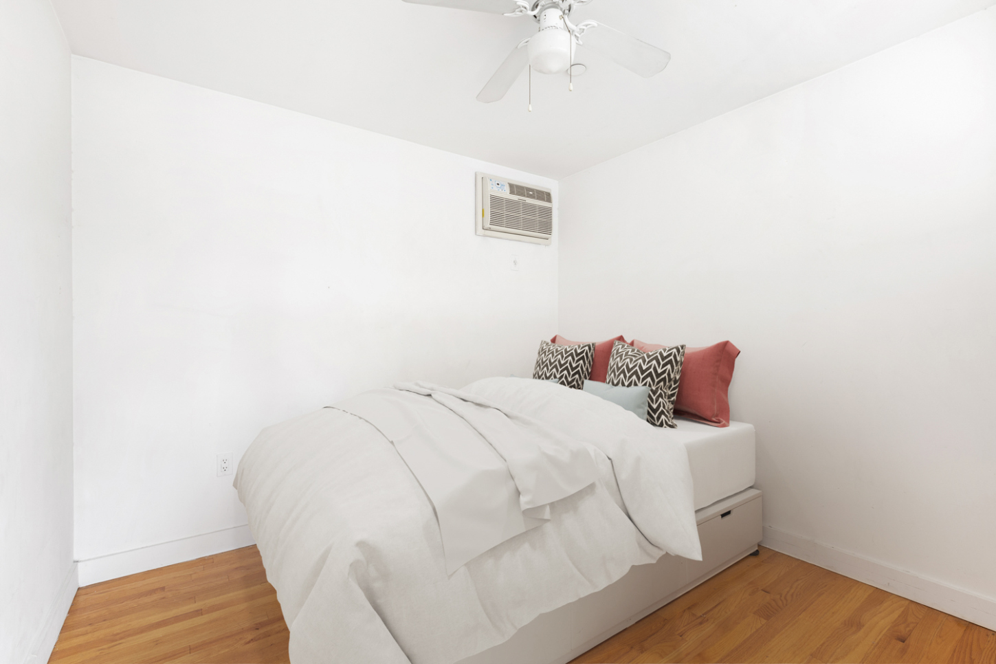 75-93 Bowery, Unit 801 Manhattan, NY 10002 - Photo 3 of 6