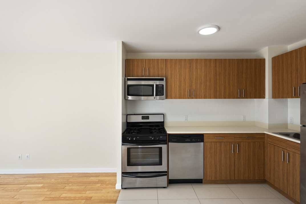 224 Montrose Avenue, Unit 2A Brooklyn, NY 11206 - Photo 4 of 6