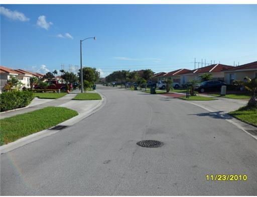 25744 Southwest 128th Avenue Homestead, FL 33032 - Photo 3 of 14