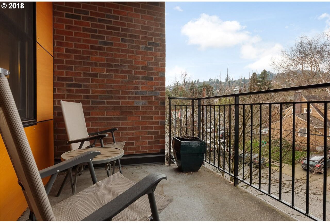 2335 Northwest Raleigh Street, Unit 331 Portland, OR 97210 - Photo 6 of 19 Gallery Image 6
