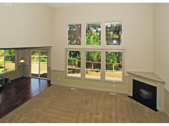 789 Northwest Angel Heights Road Stevenson, WA 98648 - Photo 6 of 16 Gallery Image 6