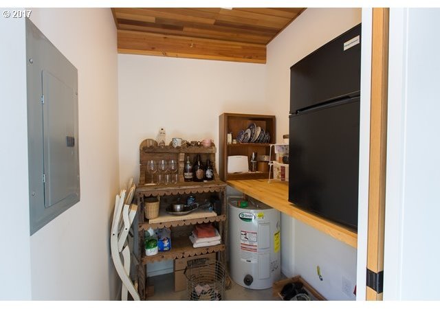 1575 Dry Creek Road Mosier, OR 97040 - Photo 12 of 28 Gallery Image 12