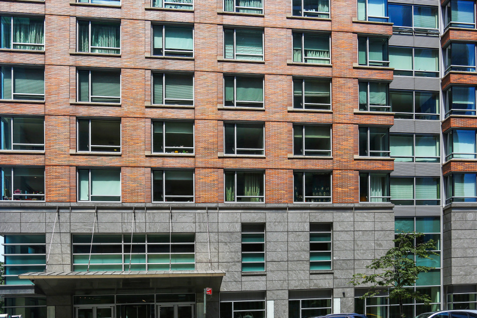 Riverhouse, One Rockefeller Park 2 River Ter, Manhattan, NY 10282 - Photo 3 of 8