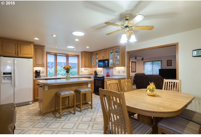 14850 Southwest Glenbrook Road Beaverton, OR 97007 - Photo 8 of 13 Gallery Image 8