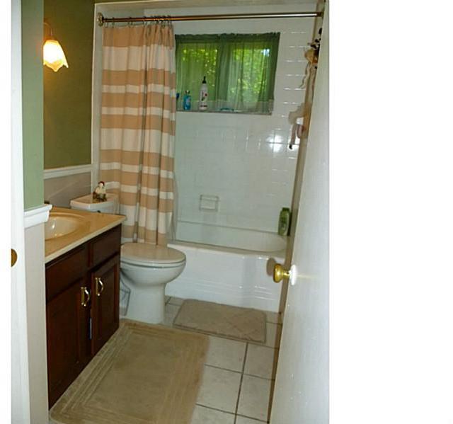1690 Brodhead Road Coraopolis, PA 15108 - Photo 10 of 14 Gallery Image 10