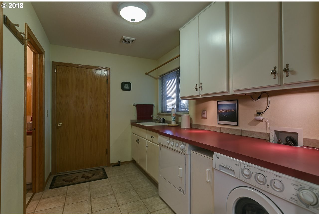 22786 Jennie Road Lyons, OR 97358 - Photo 21 of 32 Gallery Image 21