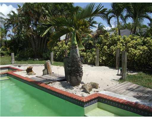 15450 Southwest 157th Terrace Miami, FL 33187 - Photo 9 of 12