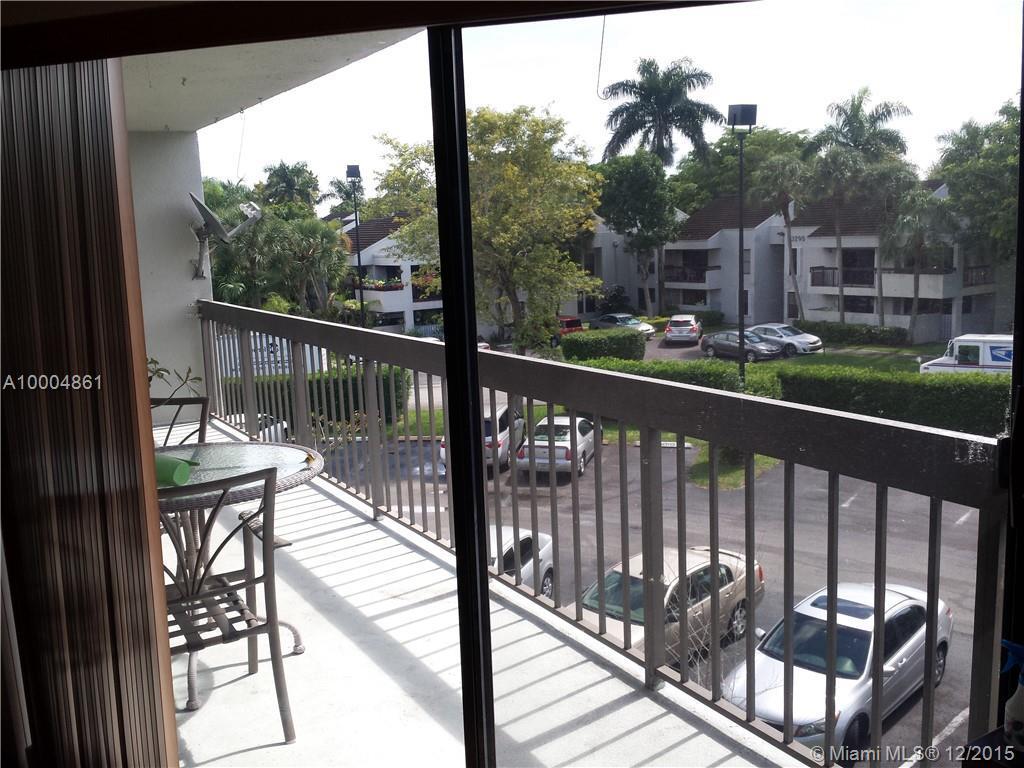 8820 Southwest 132nd Place, Unit 301DS Miami, FL 33186 - Photo 1 of 13