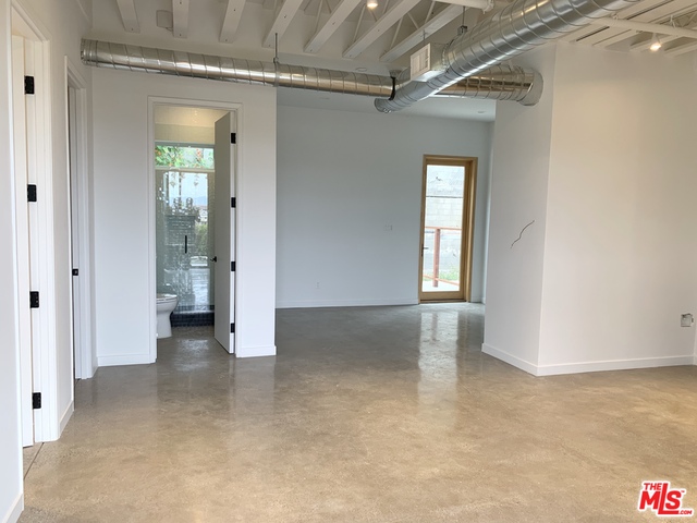 1402 Sutherland Street Los Angeles, CA 90026 - Photo 5 of 14