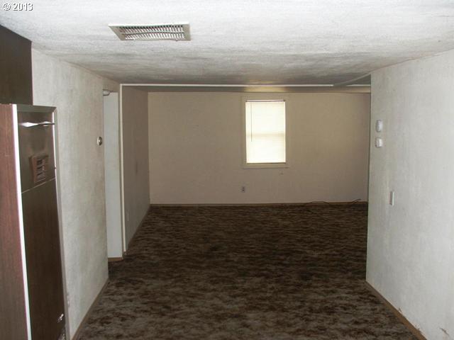 513 Southeast 18th Street Pendleton, OR 97801 - Photo 3 of 7