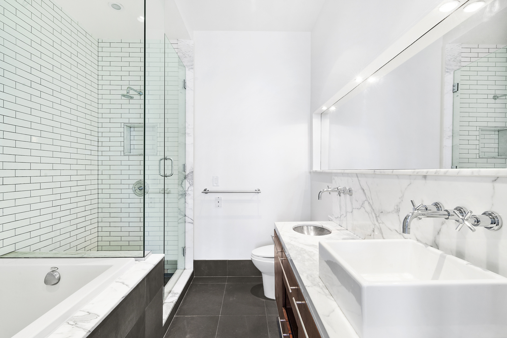 60 Broadway, Unit 7E Brooklyn, NY 11249 - Photo 4 of 10