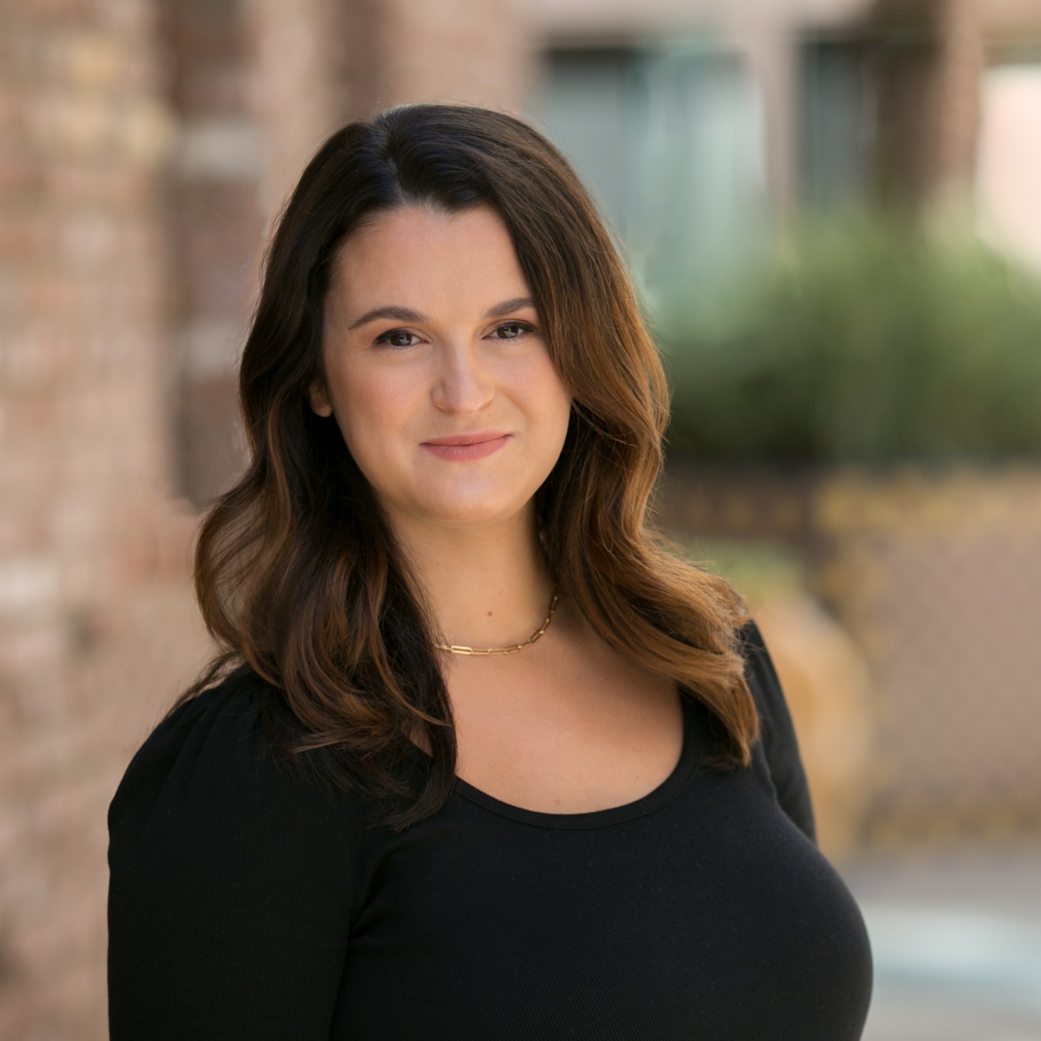 Sarah Azcarate, Agent in  - Compass