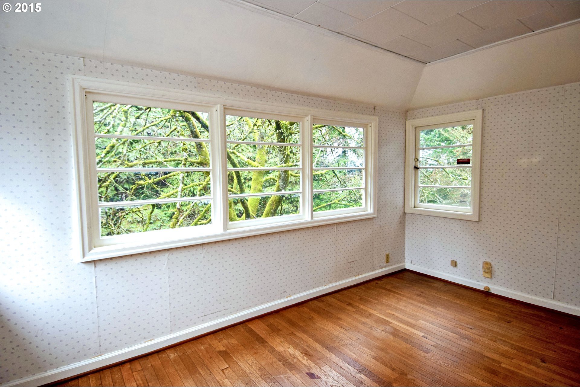 12033 Southwest Lesser Road Portland, OR 97219 - Photo 22 of 32 Gallery Image 22