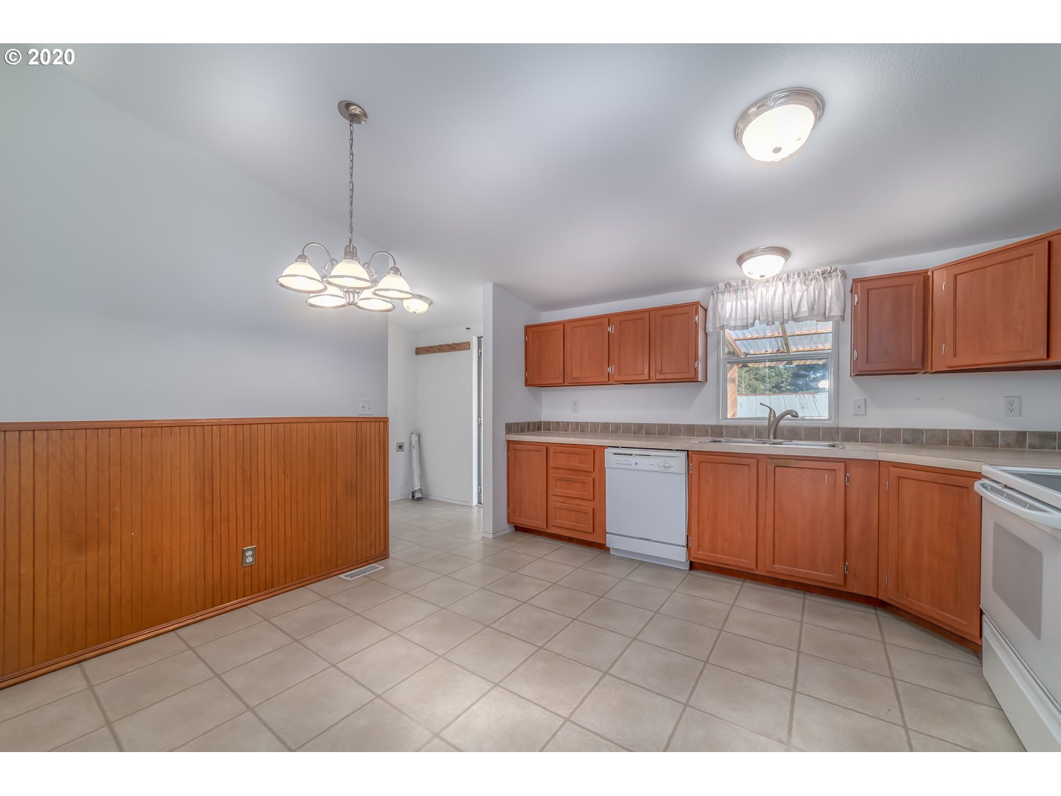 777 Hayhurst Road Yoncalla, OR 97499 - Photo 16 of 32