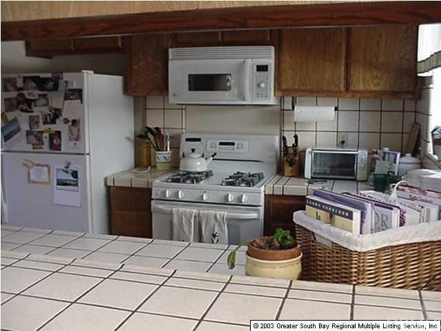 114 South Prospect Avenue, Unit 6 Redondo Beach, CA 90277 - Photo 3 of 4