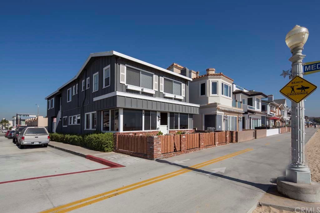 200 East Oceanfront Newport Beach, CA 92661 - Photo 9 of 21