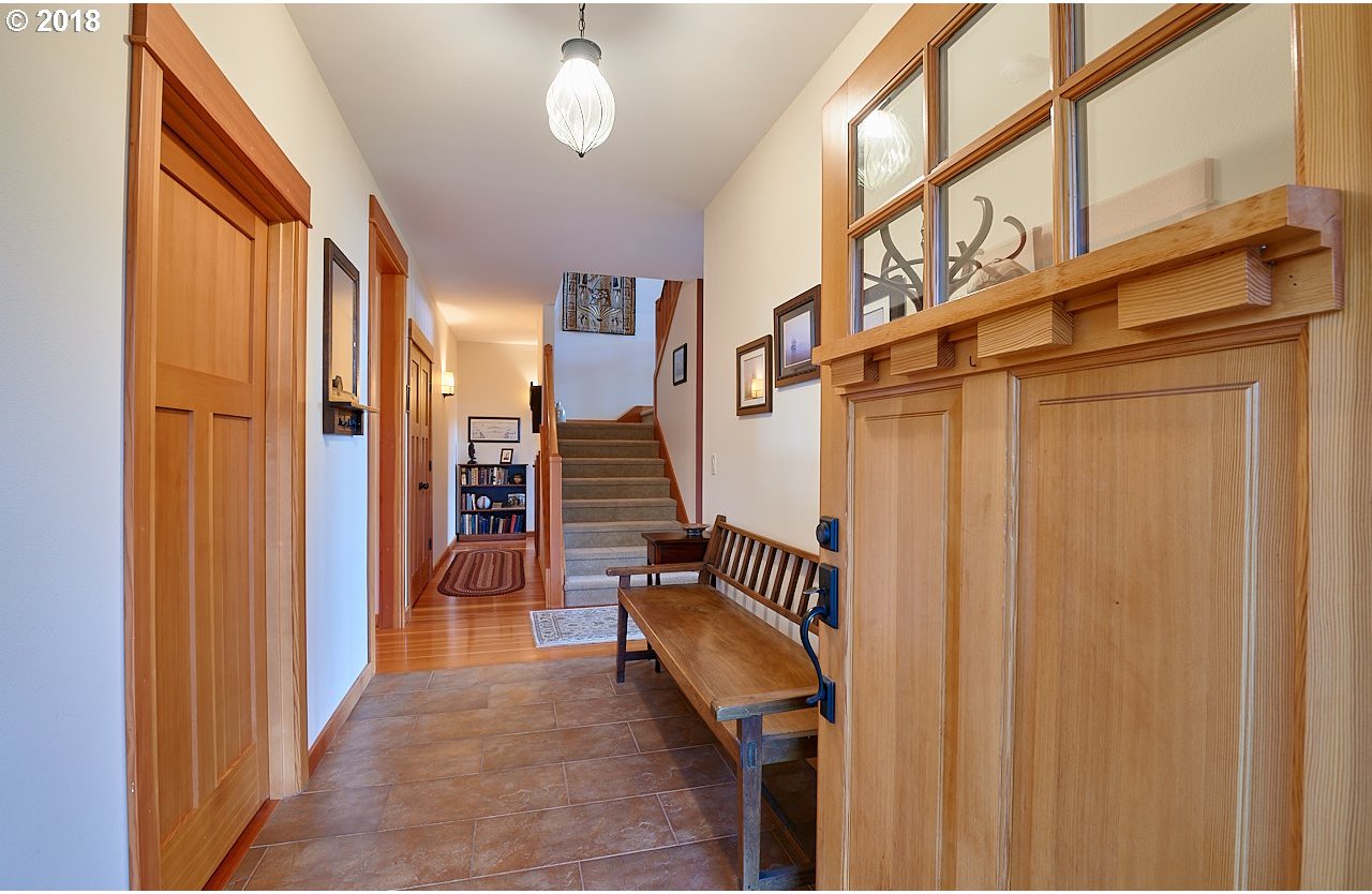 17971 Southeast Walnut Hill Road Amity, OR 97101 - Photo 5 of 32
