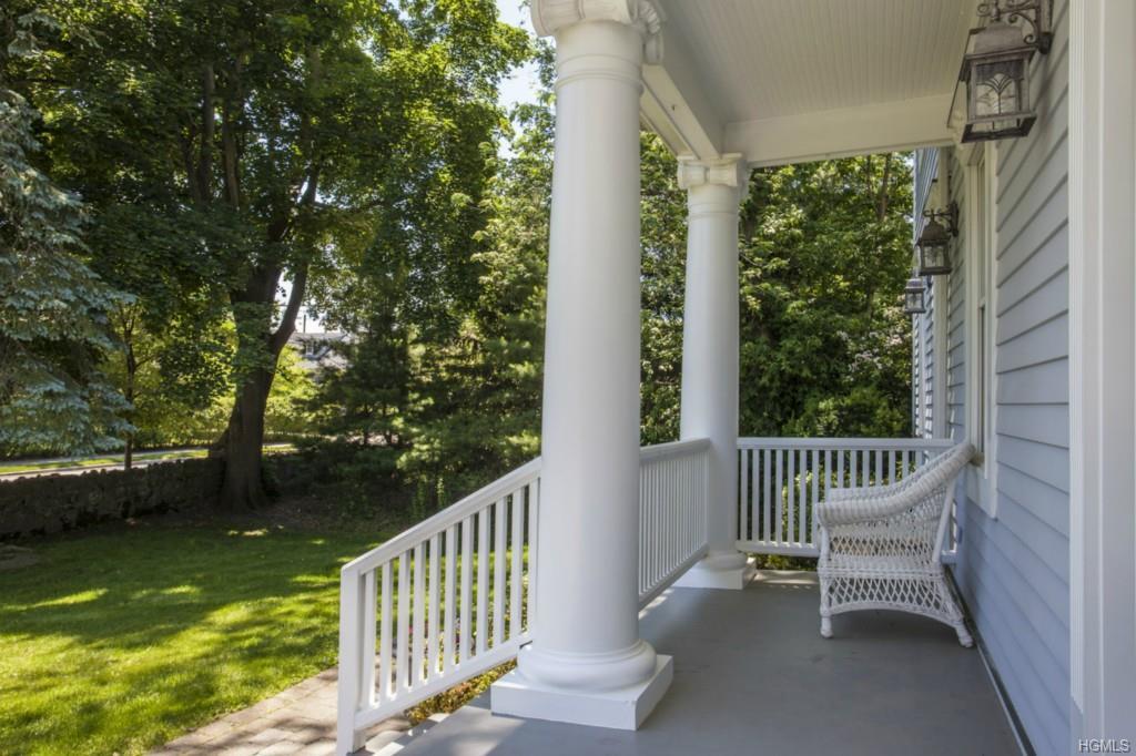 360 Forest Avenue Rye, NY 10580 - Photo 4 of 28