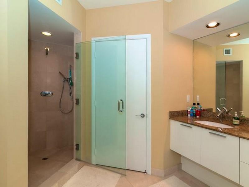 400 Alton Road, Unit 602 Miami Beach, FL 33139 - Photo 7 of 14