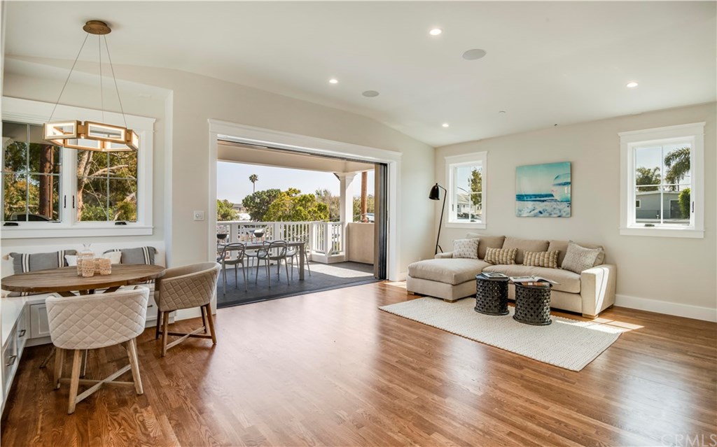 424 1st Street Manhattan Beach, CA 90266 - Photo 13 of 38