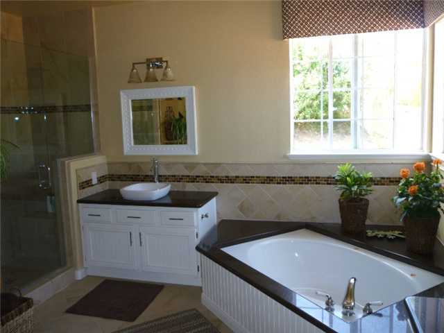 1386 Sparrow Road Carlsbad, CA 92011 - Photo 12 of 20 Gallery Image 12