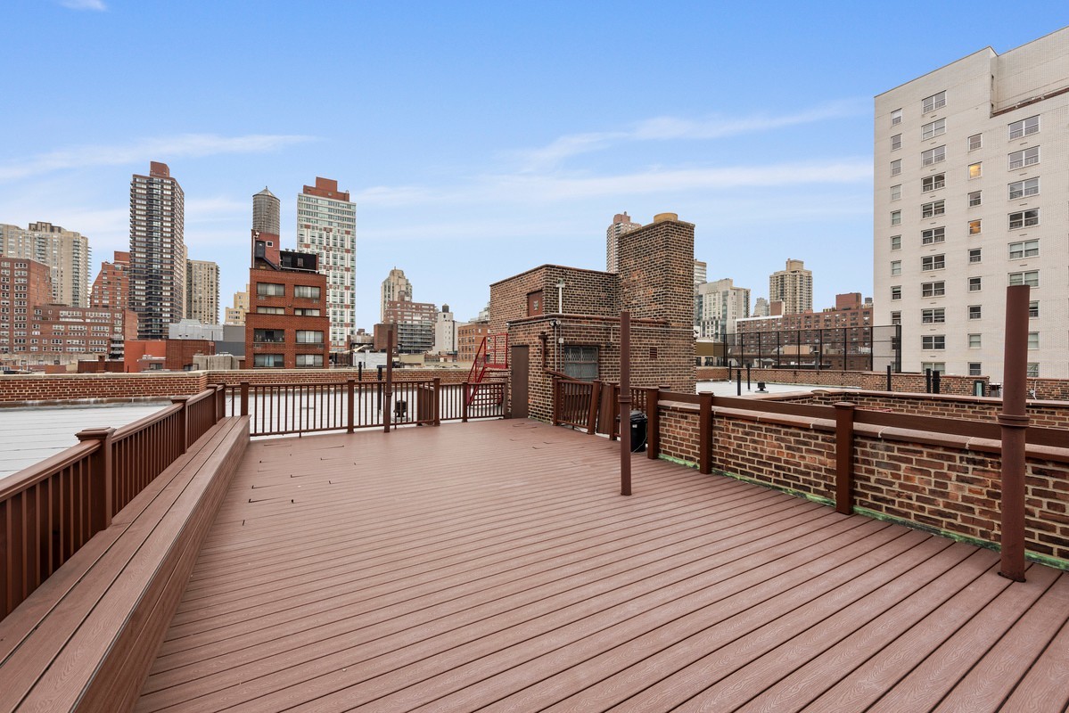 1420 York Avenue, Unit 2D Manhattan, NY 10021 - Photo 11 of 12