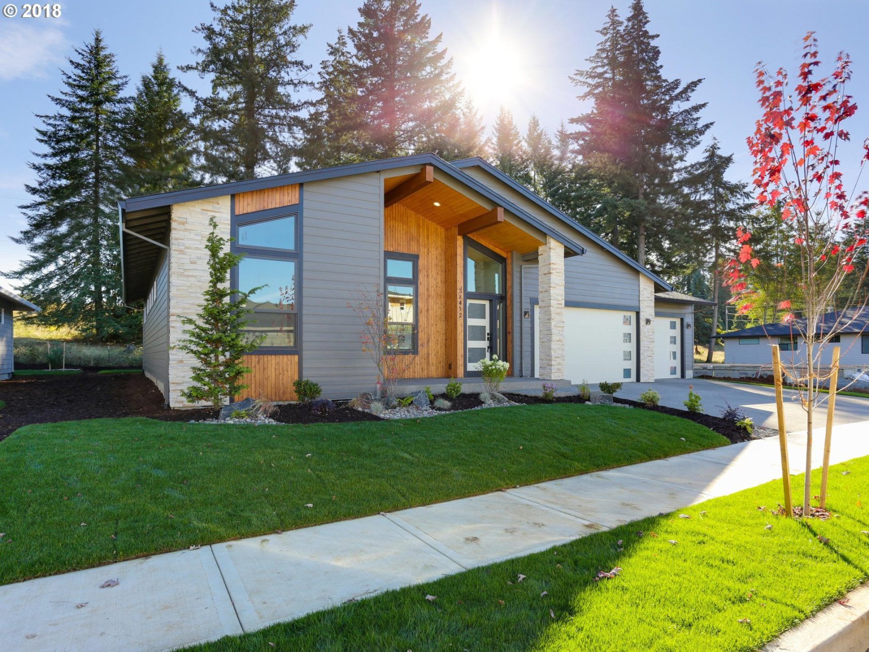 38412 Juniper Street Sandy, OR 97055 - Photo 4 of 32 Gallery Image 4