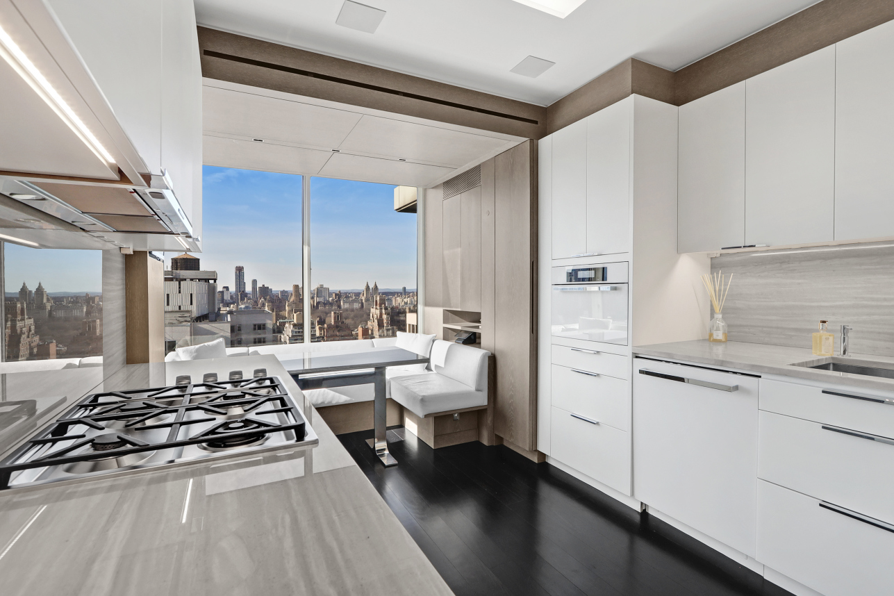 200 East 69th Street, Unit 31C Manhattan, NY 10021 - Photo 4 of 18