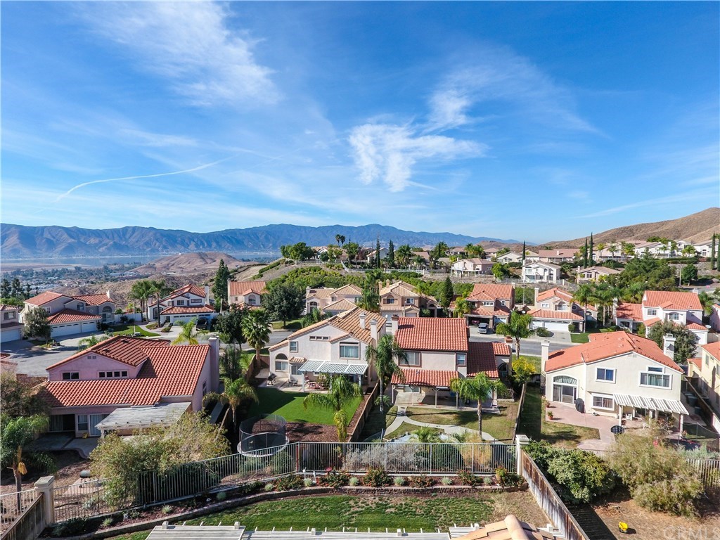 15 Bella Minozza Lake Elsinore, CA 92532 - Photo 7 of 57