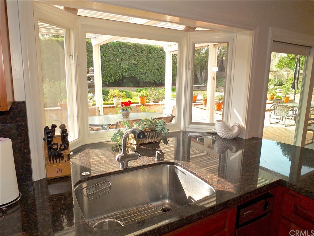 831 Hillside Drive Long Beach, CA 90815 - Photo 11 of 51