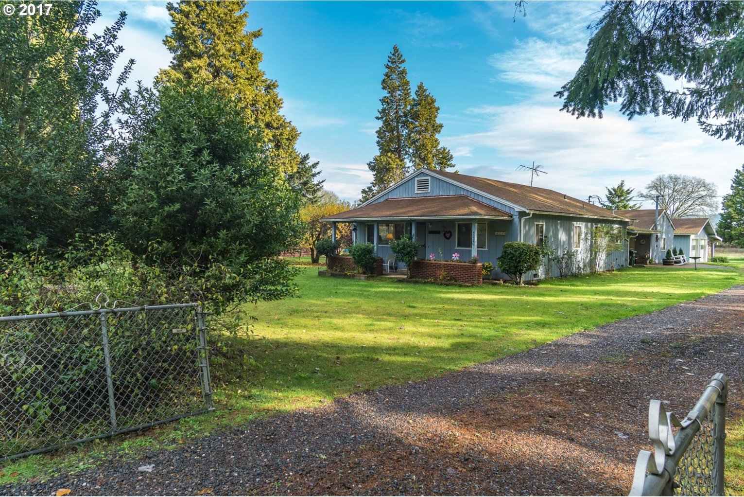 4539 Glenbrook Loop Road Riddle, OR 97469 - Photo 3 of 27