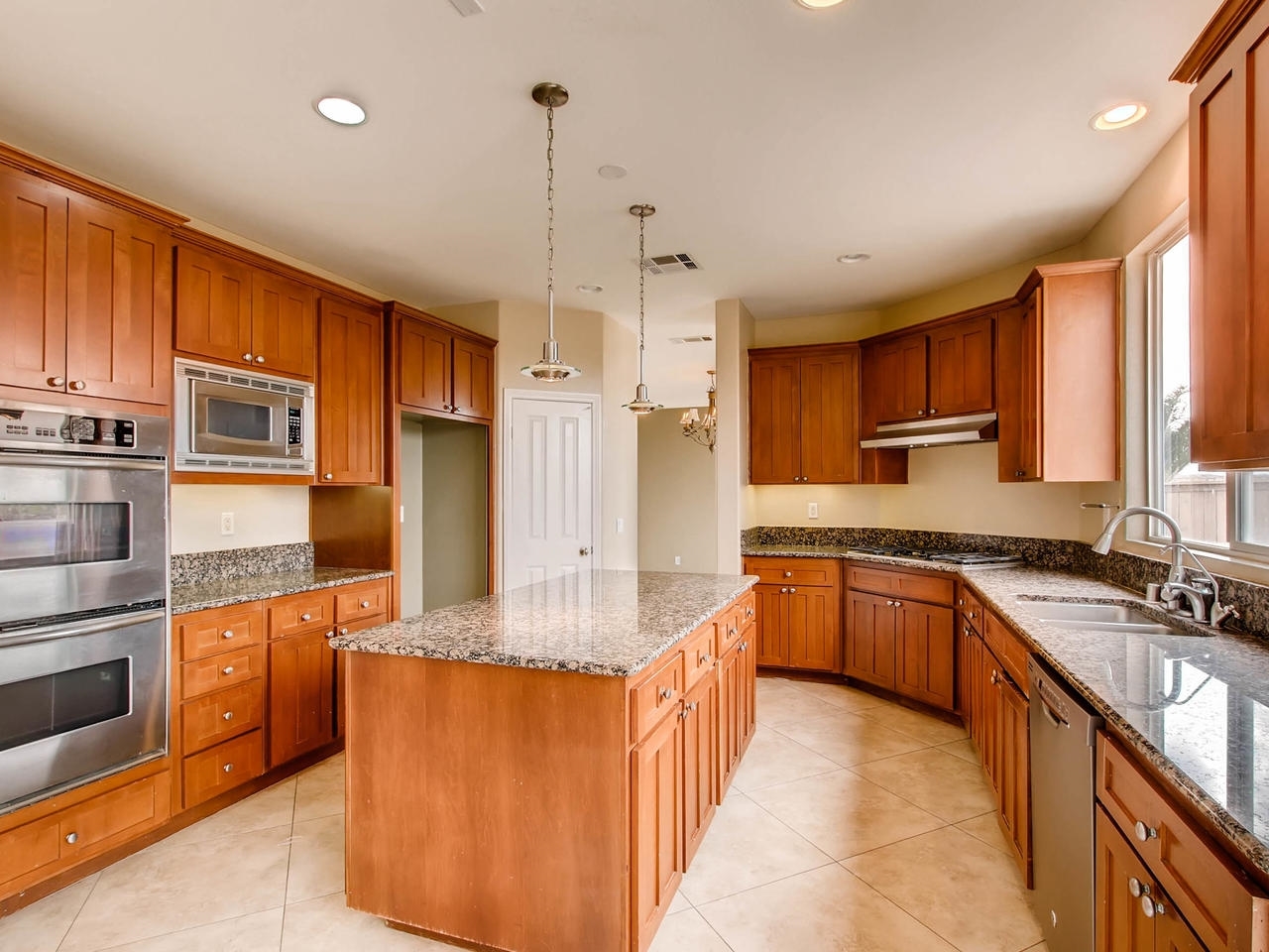 1060 Red Granite Road Chula Vista, CA 91913 - Photo 9 of 25