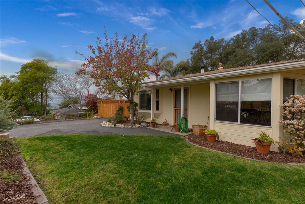 620 Porter Street Fallbrook, CA 92028 - Photo 3 of 25