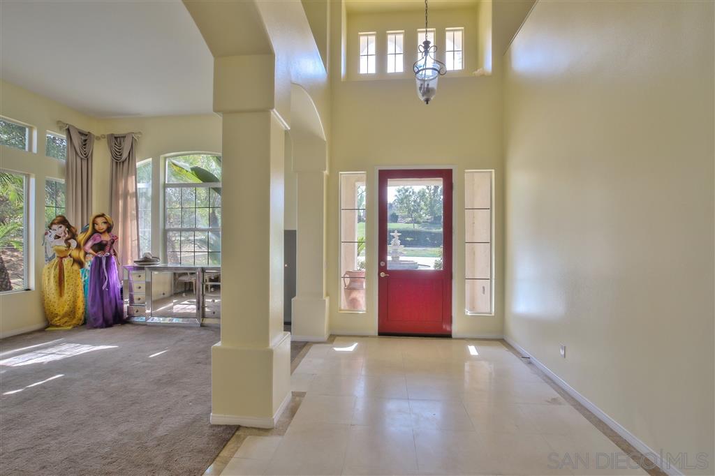 17250 Scottsdale Road Riverside, CA 92504 - Photo 5 of 25 High Vaulted Ceilings