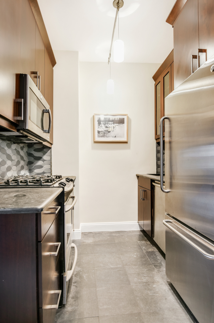 60 East 8th Street, Unit 8C Manhattan, NY 10003 - Photo 4 of 12