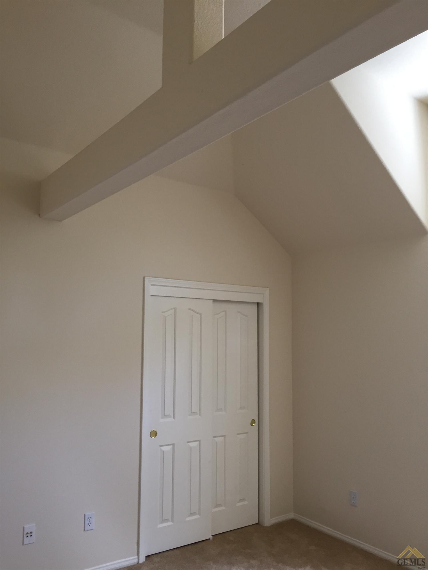 29500 Springwood Court Tehachapi, CA 93561 - Photo 17 of 20 Gallery Image 17